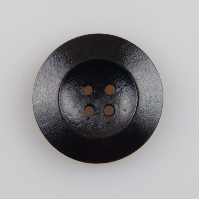 Guzik drewniany z płaskim rantem 5.8 mm, 4 dziurki, śr. 25 mm, kolor gorzka czekolada