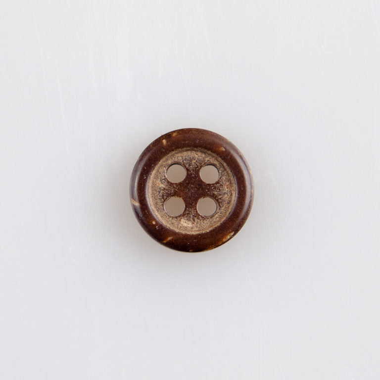 Guzik kokosowy z rantem, 10 mm (16″), cztery dziurki