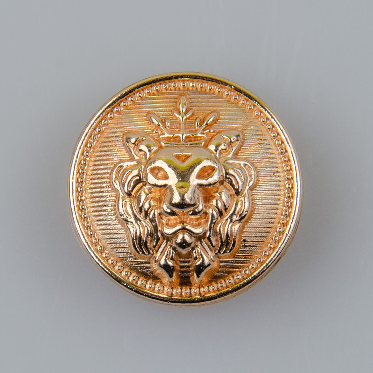 Guzik z głową lwa, kolor złoty śr. 23 mm