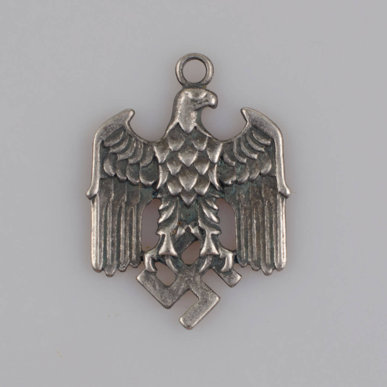 Orzeł III Rzeszy, Wehrmachtu zawieszka patriotyczna, kolor stare srebro