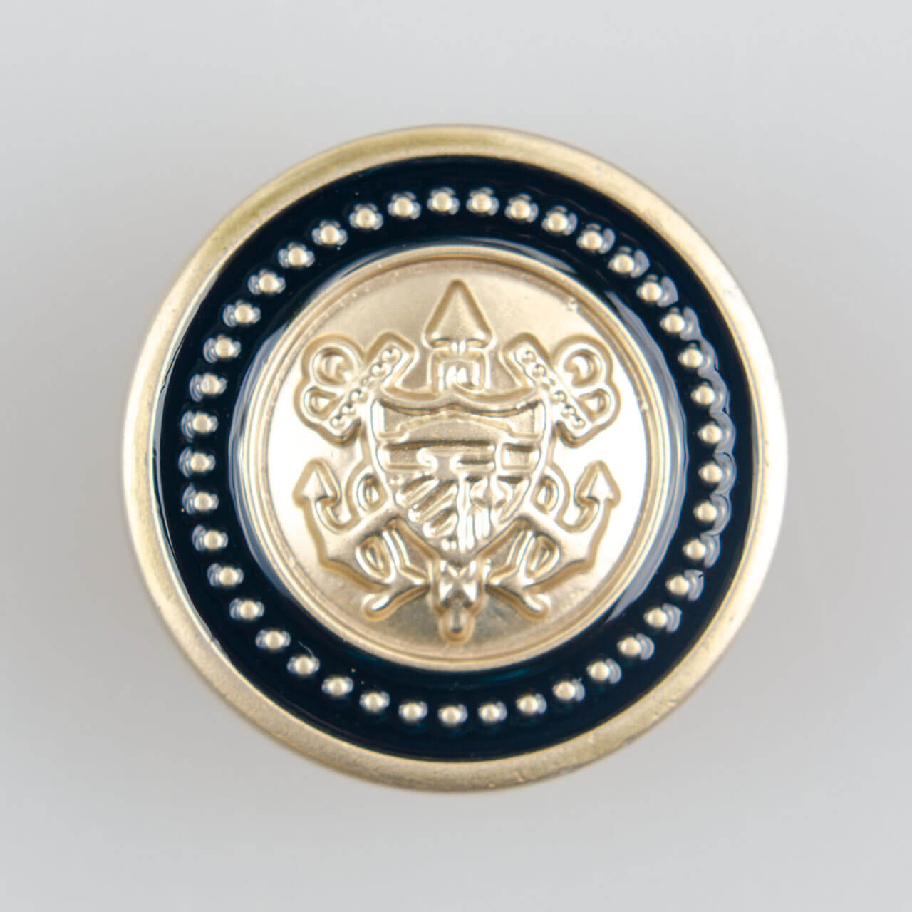 Guzik złoty z herbem i czarnym rantem w stylu marynarskim, tworzywo sztuczne, śr. 25 mm (40″)